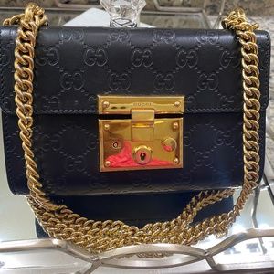 Gucci Padlock logo Chain Purse